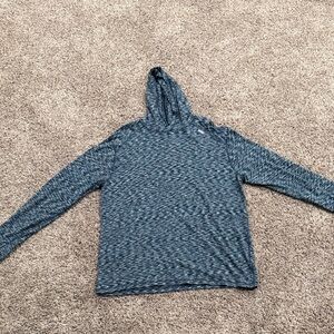 TASC Performance lightweight hooded long sleeve multicolored size large Shirt